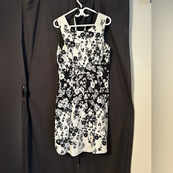 Laura petite size 10 black and white dress - Picture 1 of 3
